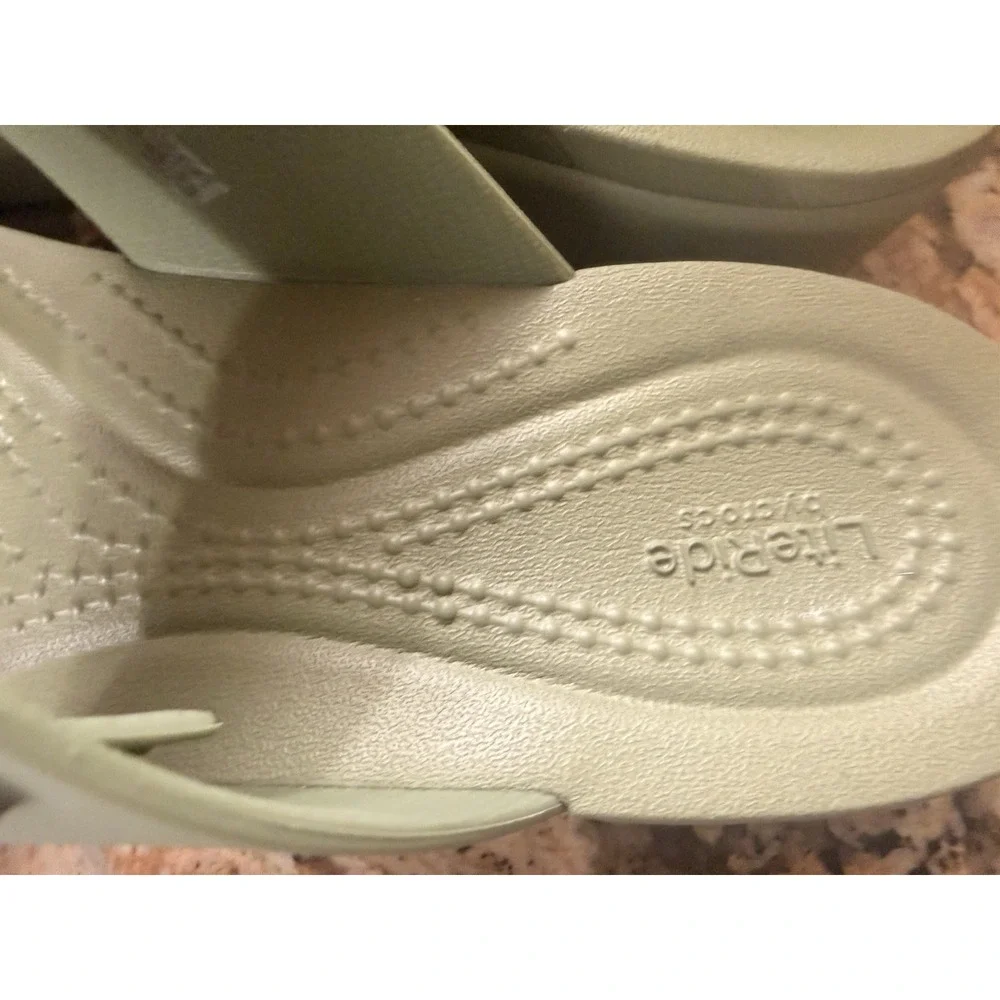 CROCS BY LiteRide WOMEN BROOKLYN BUCKLE LOW LOW WEDGE SANDALS CARGO SIZE 6 NEW!